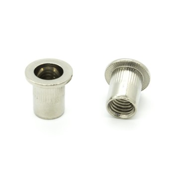 Inserti Filettati in Inox A2 Testa Piana con corpo Cilindrico zigrinato M5 grip da 0.5-3.0mm - Box da 500 pezzi